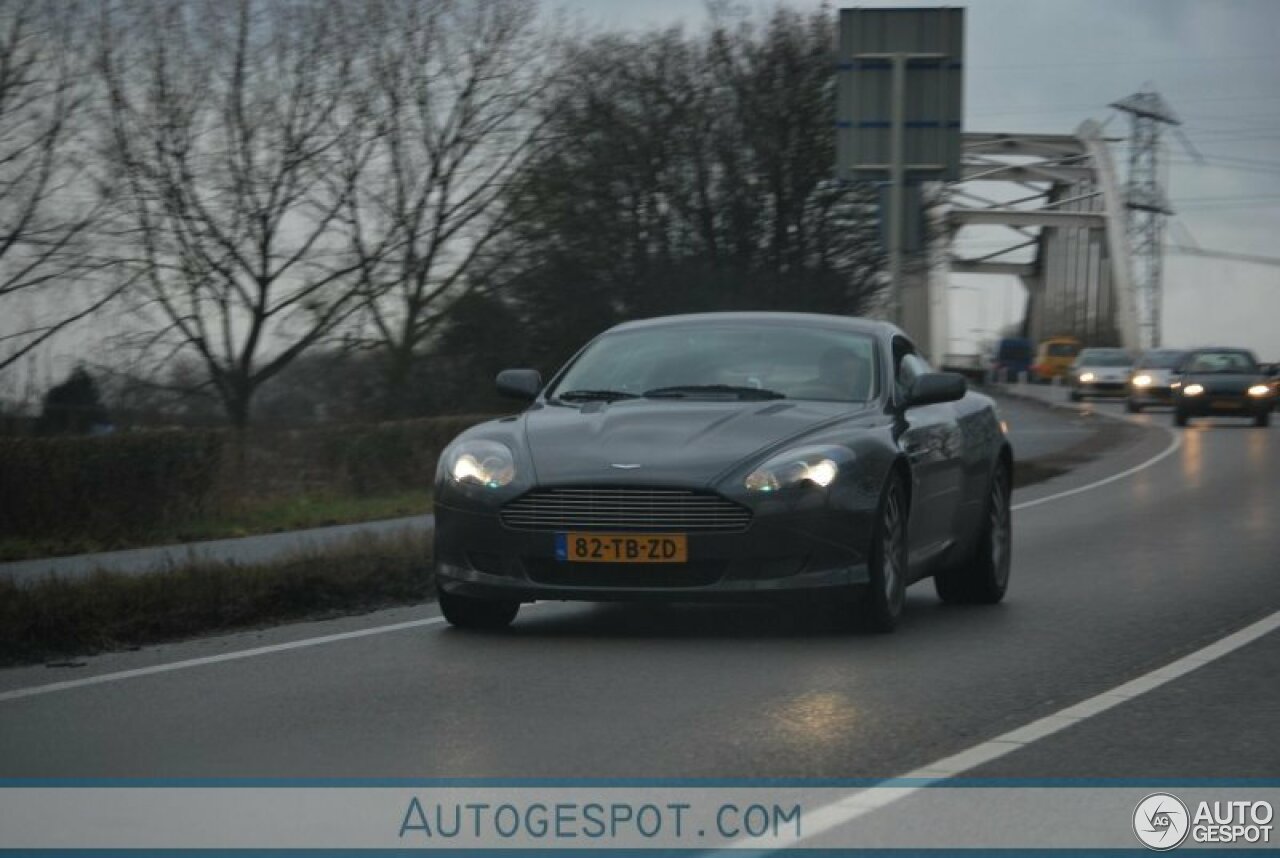 Aston Martin DB9