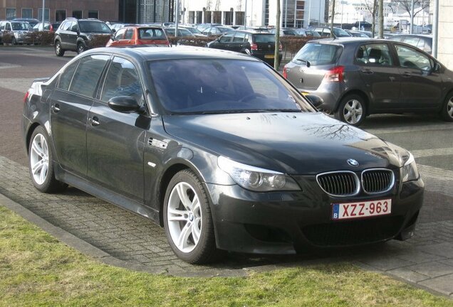 BMW M5 E60 2005