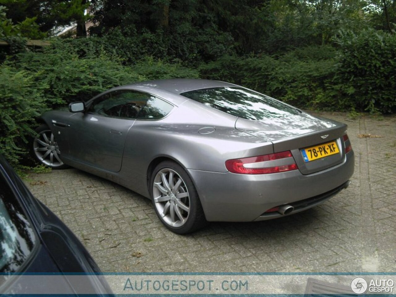 Aston Martin DB9