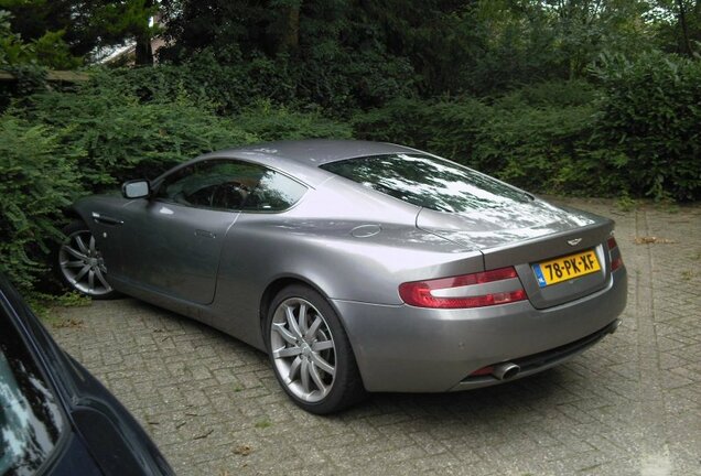 Aston Martin DB9