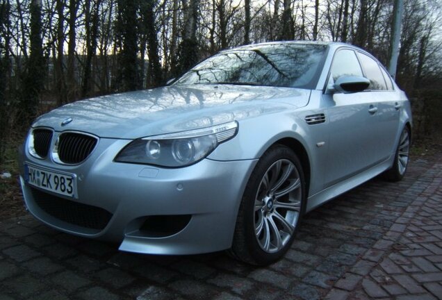 BMW M5 E60 2005