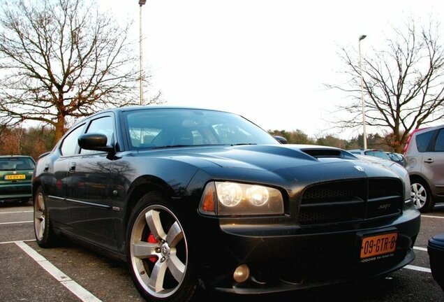 Dodge Charger SRT-8