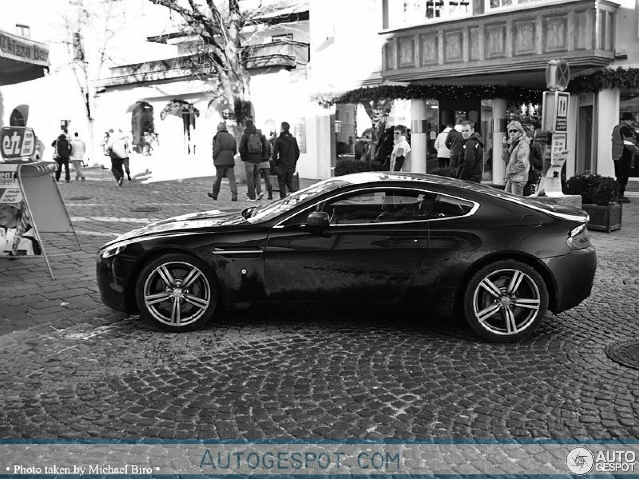 Aston Martin V8 Vantage