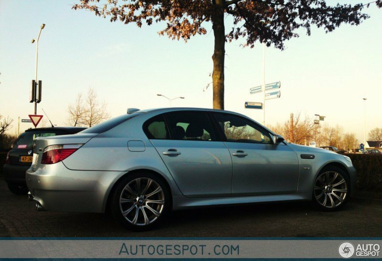 BMW M5 E60 2005