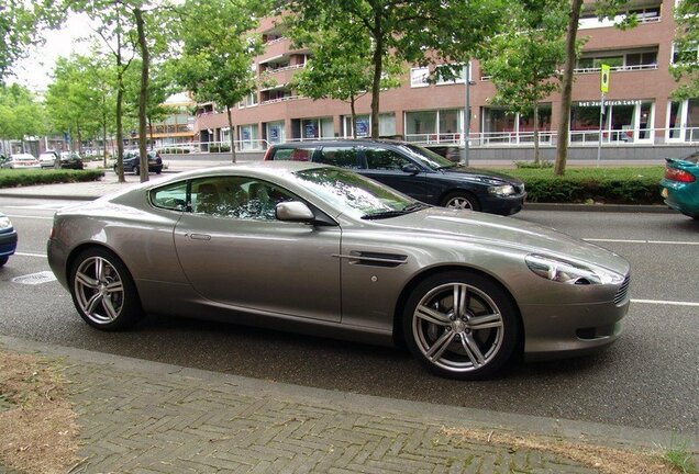 Aston Martin DB9