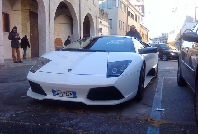 Lamborghini Murciélago LP640