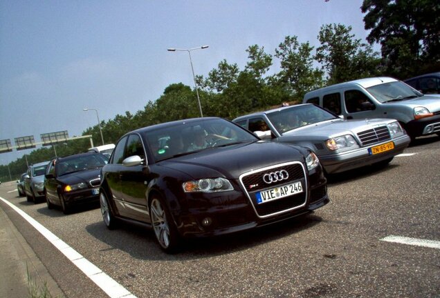 Audi RS4 Sedan