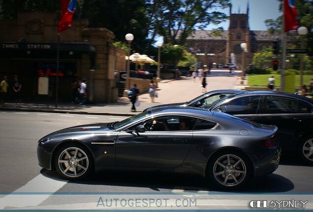 Aston Martin V8 Vantage