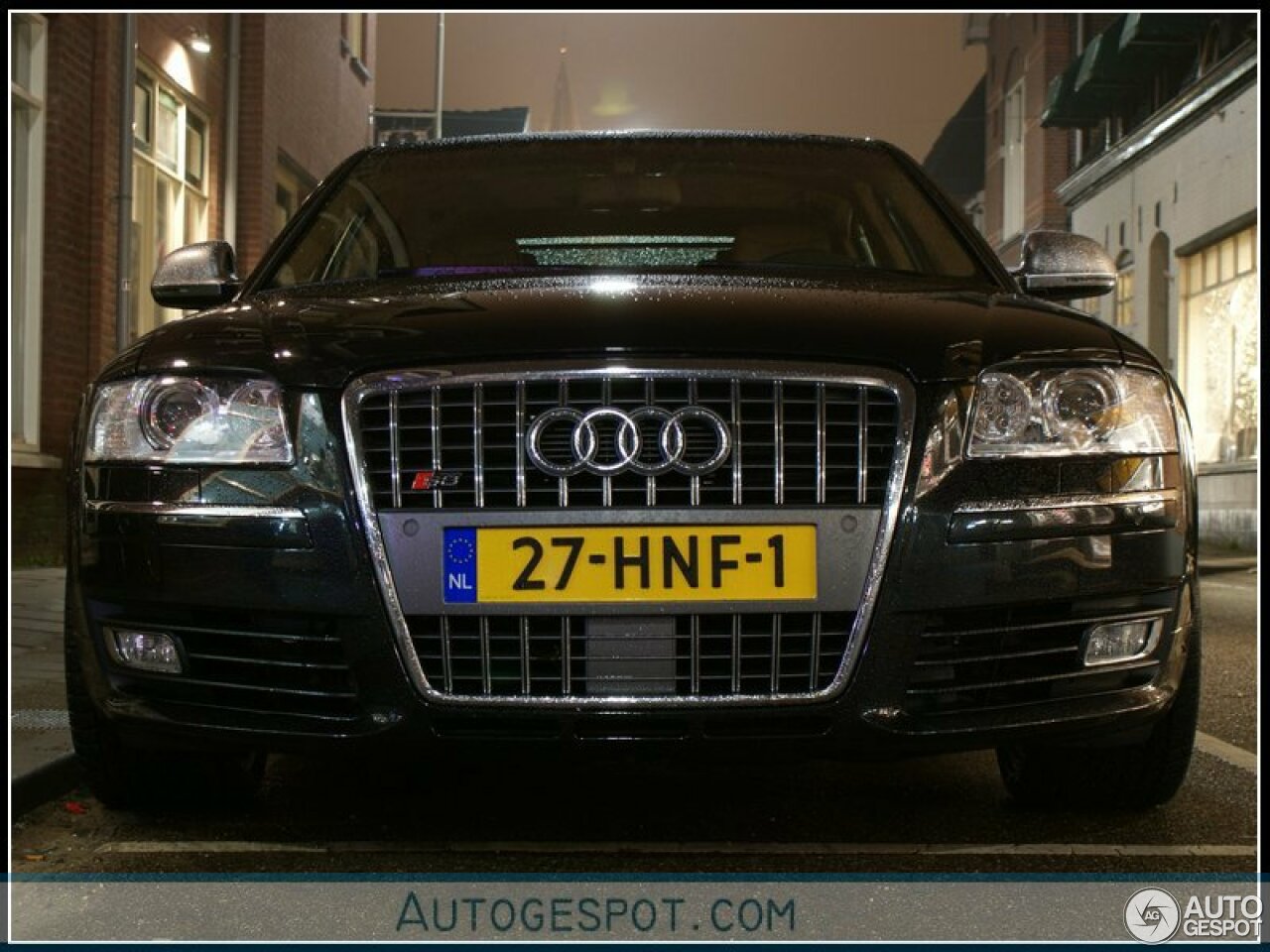 Audi S8 D3