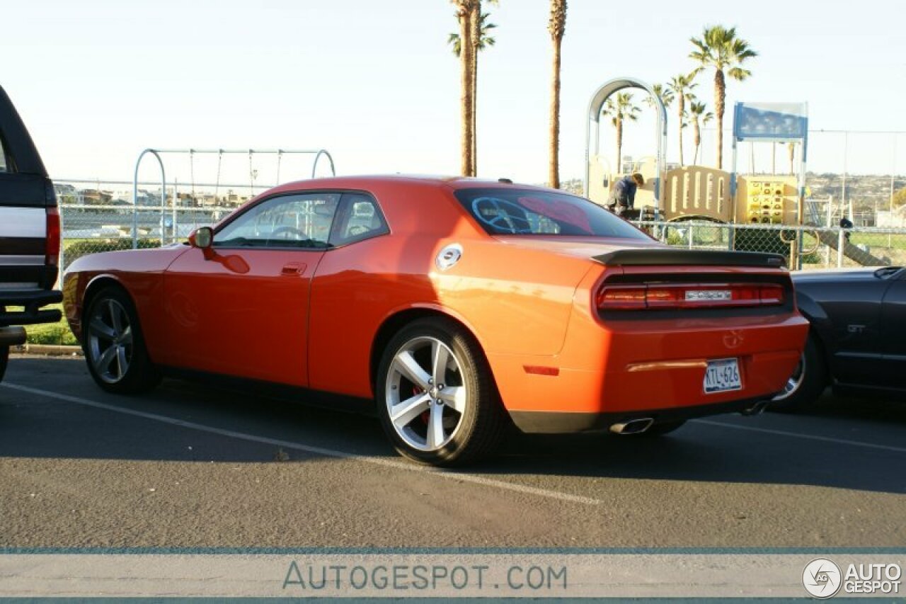 Dodge Challenger SRT-8