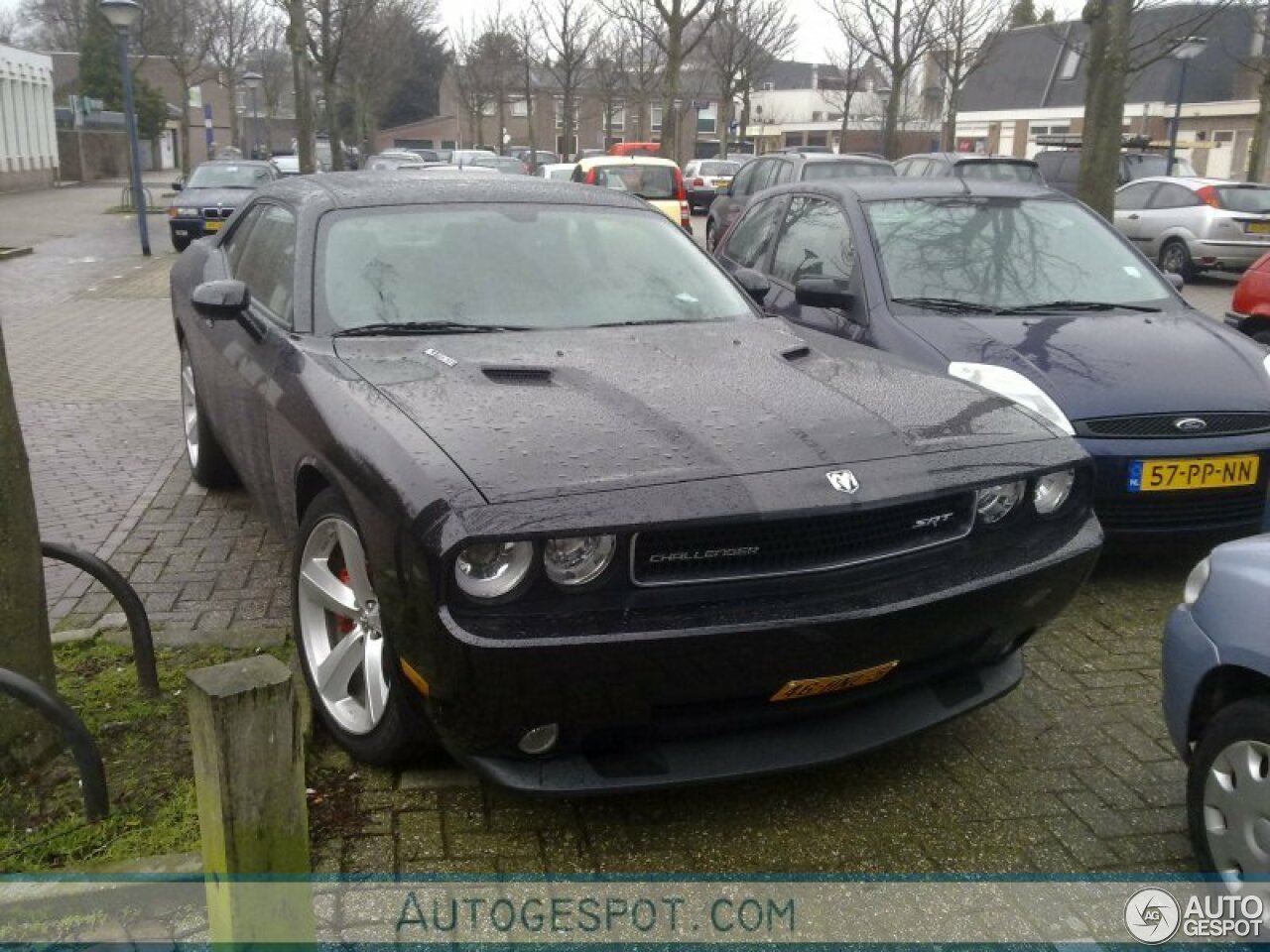 Dodge Challenger SRT-8