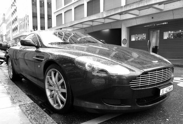 Aston Martin DB9