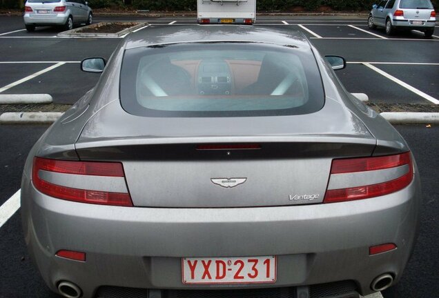 Aston Martin V8 Vantage