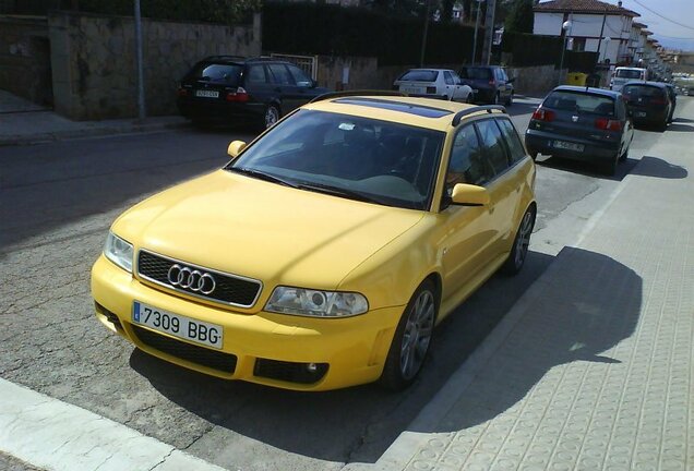 Audi RS4 Avant B5