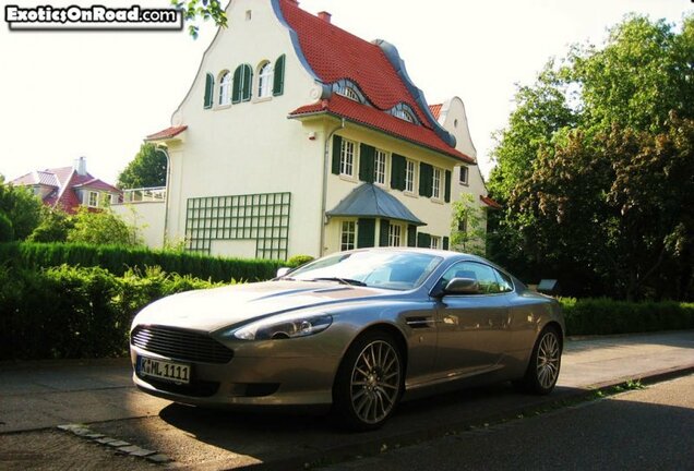 Aston Martin DB9