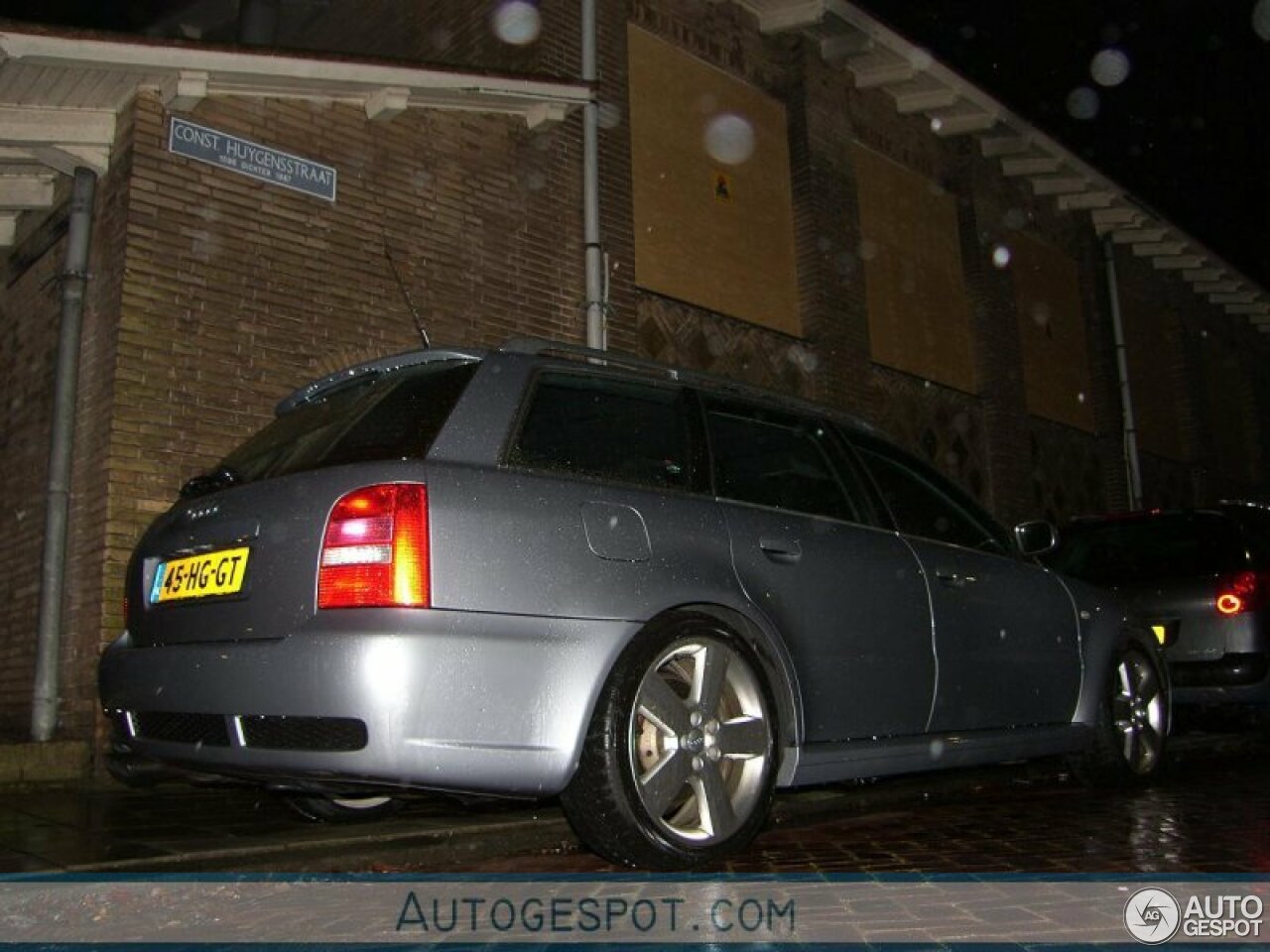 Audi RS4 Avant B5