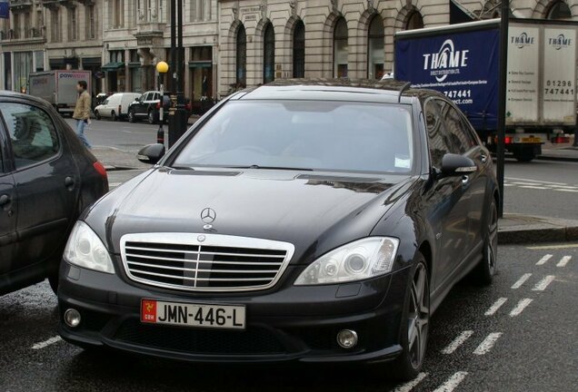 Mercedes-Benz S 63 AMG W221