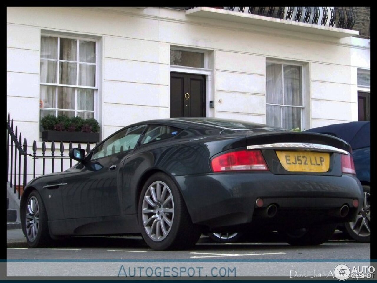 Aston Martin Vanquish