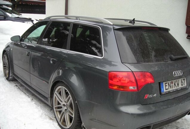 Audi RS4 Avant B7