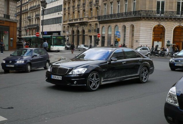 Mercedes-Benz S 65 AMG V221