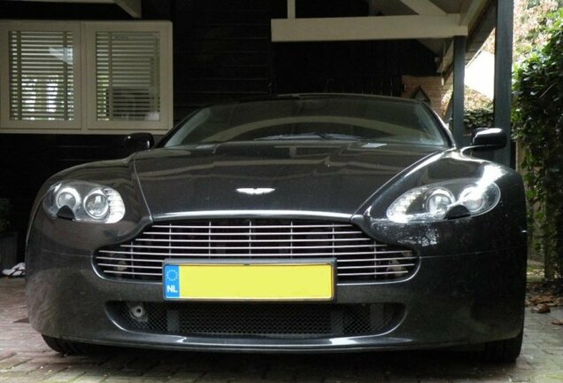 Aston Martin V8 Vantage