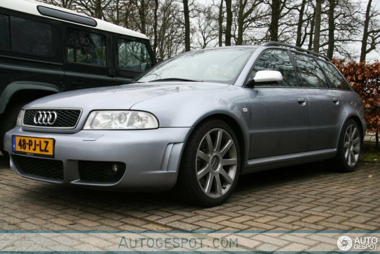 Audi RS4 Avant B5