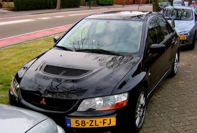 Mitsubishi Lancer Evolution IX FQ