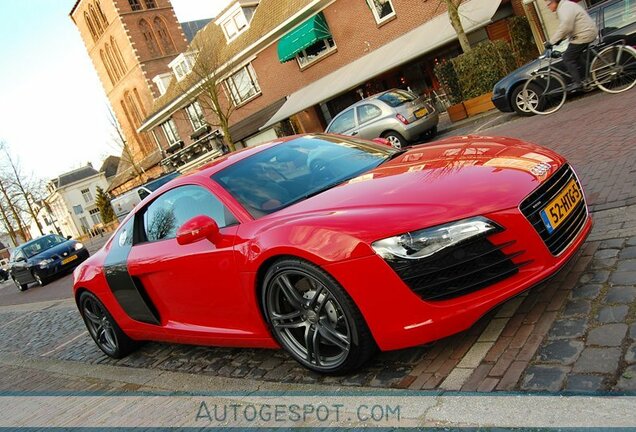 Audi R8