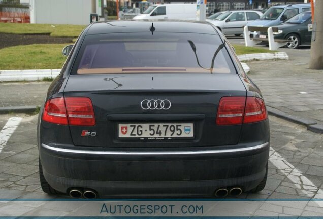 Audi S8 D3