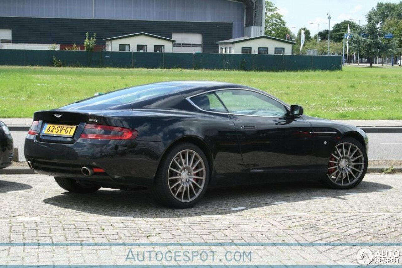 Aston Martin DB9