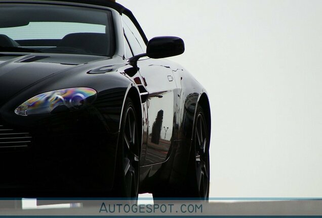 Aston Martin V8 Vantage Roadster