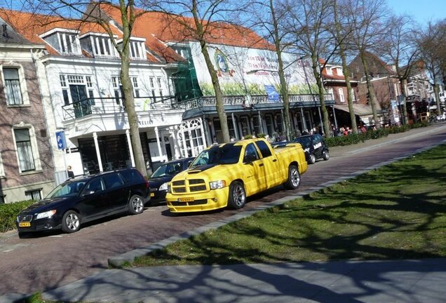 Dodge RAM SRT-10 Quad-Cab Yellow Fever Edition