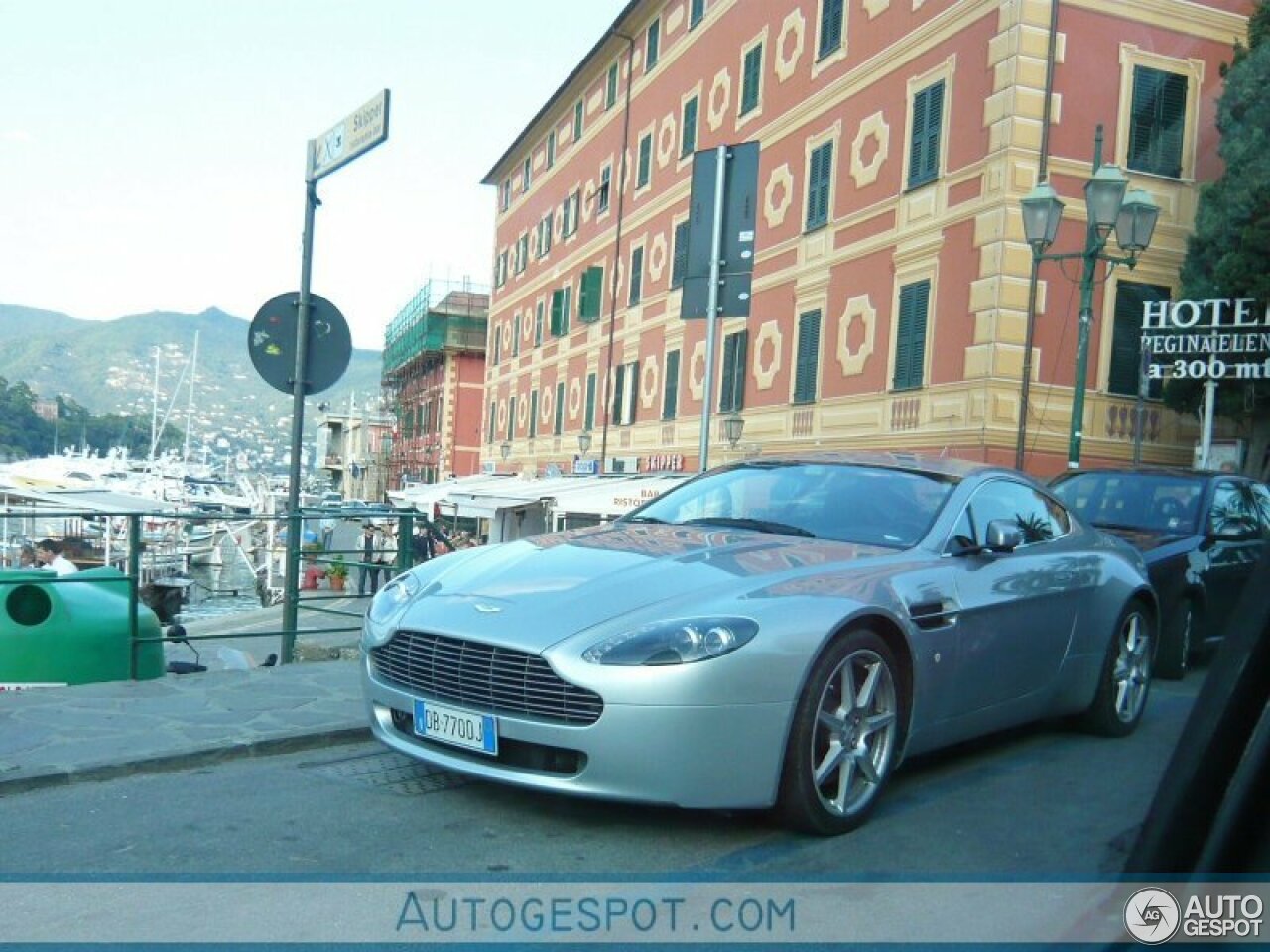 Aston Martin V8 Vantage