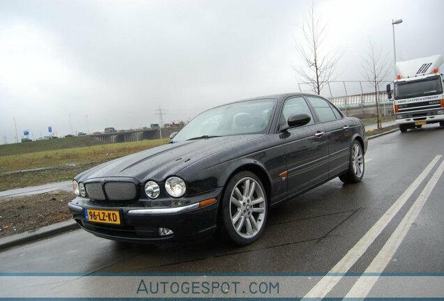 Jaguar XJR