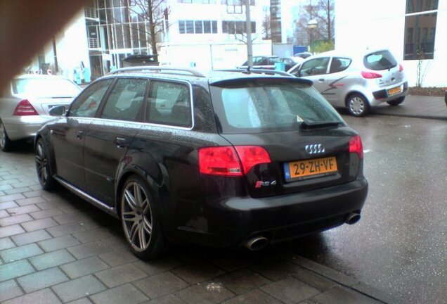 Audi RS4 Avant B7