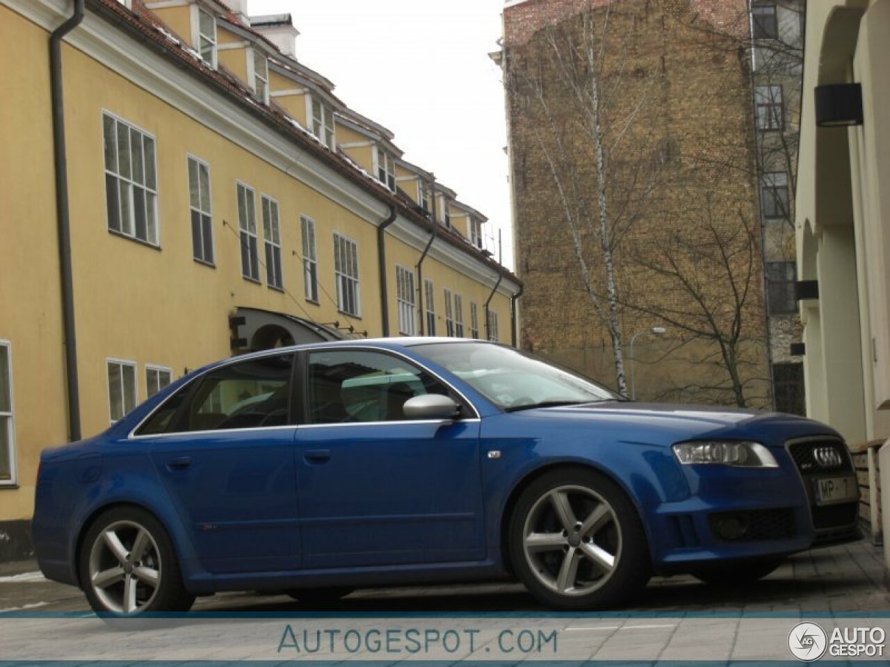 Audi RS4 Sedan