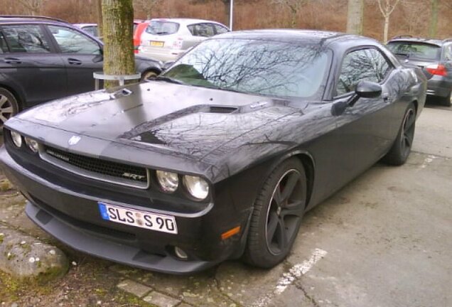 Dodge Challenger SRT-8