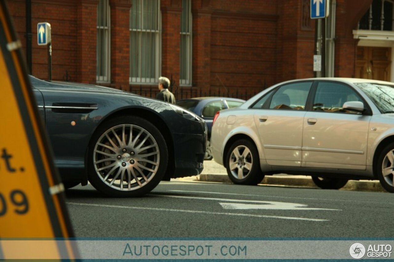 Aston Martin DB9