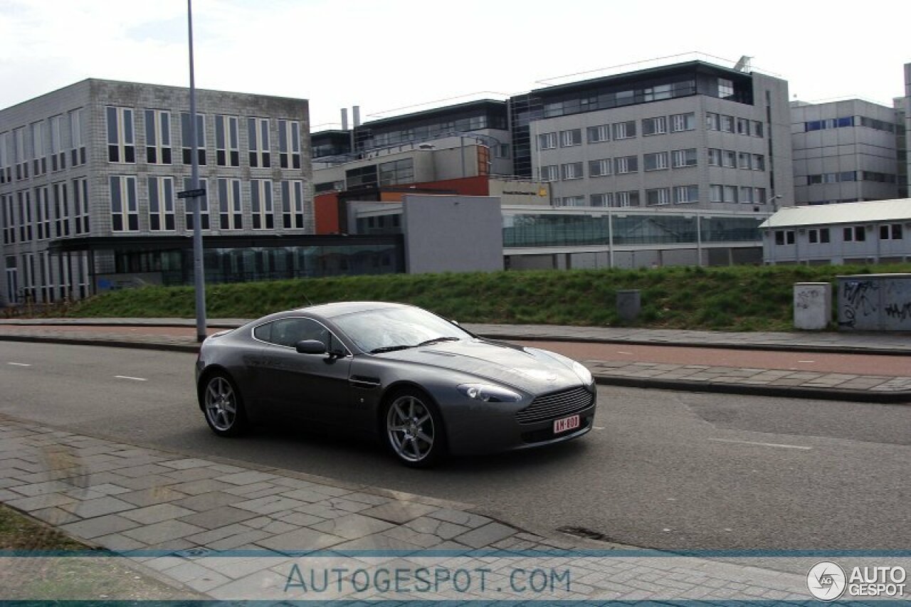 Aston Martin V8 Vantage