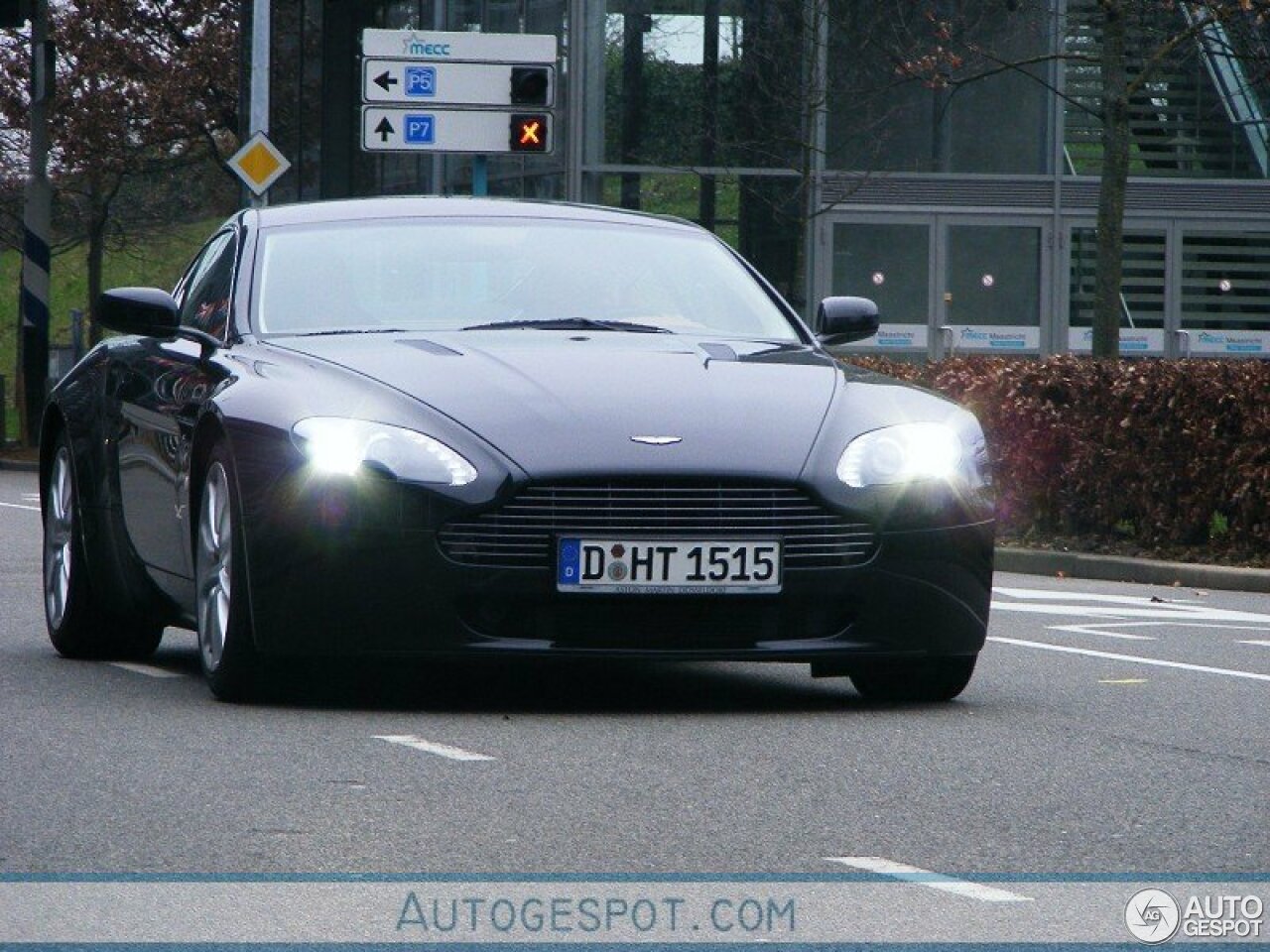 Aston Martin V8 Vantage