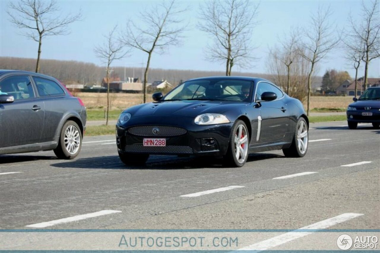 Jaguar XKR Portfolio