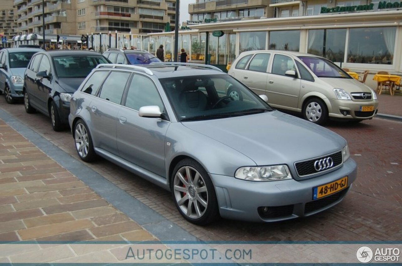 Audi RS4 Avant B5