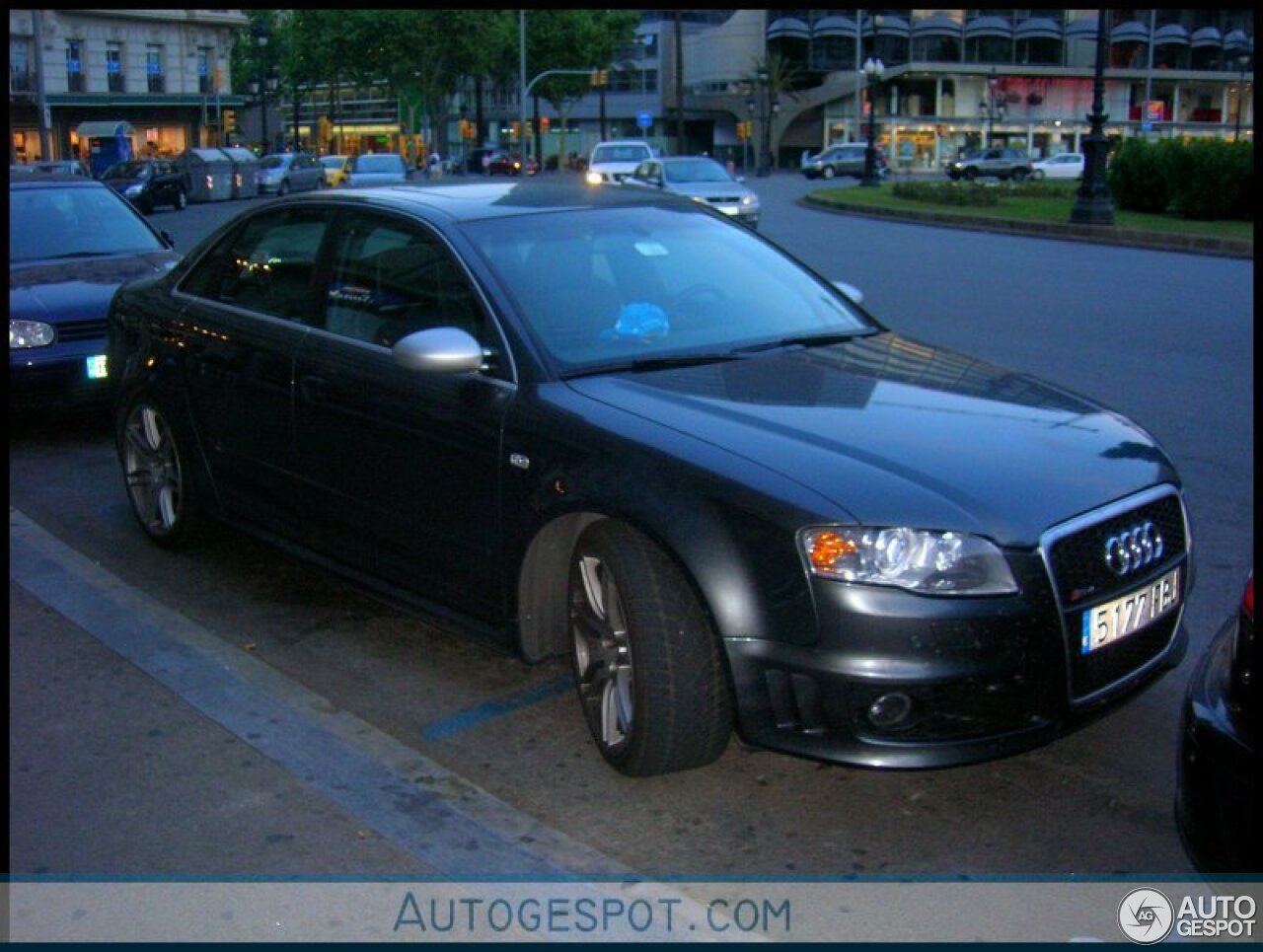 Audi RS4 Sedan