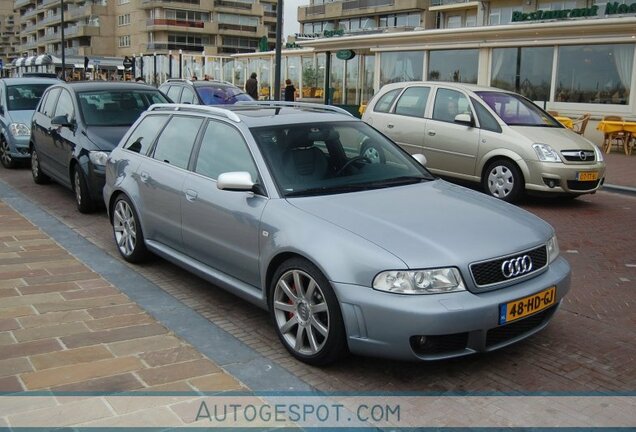 Audi RS4 Avant B5