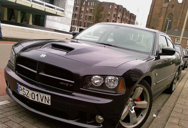 Dodge Charger SRT-8