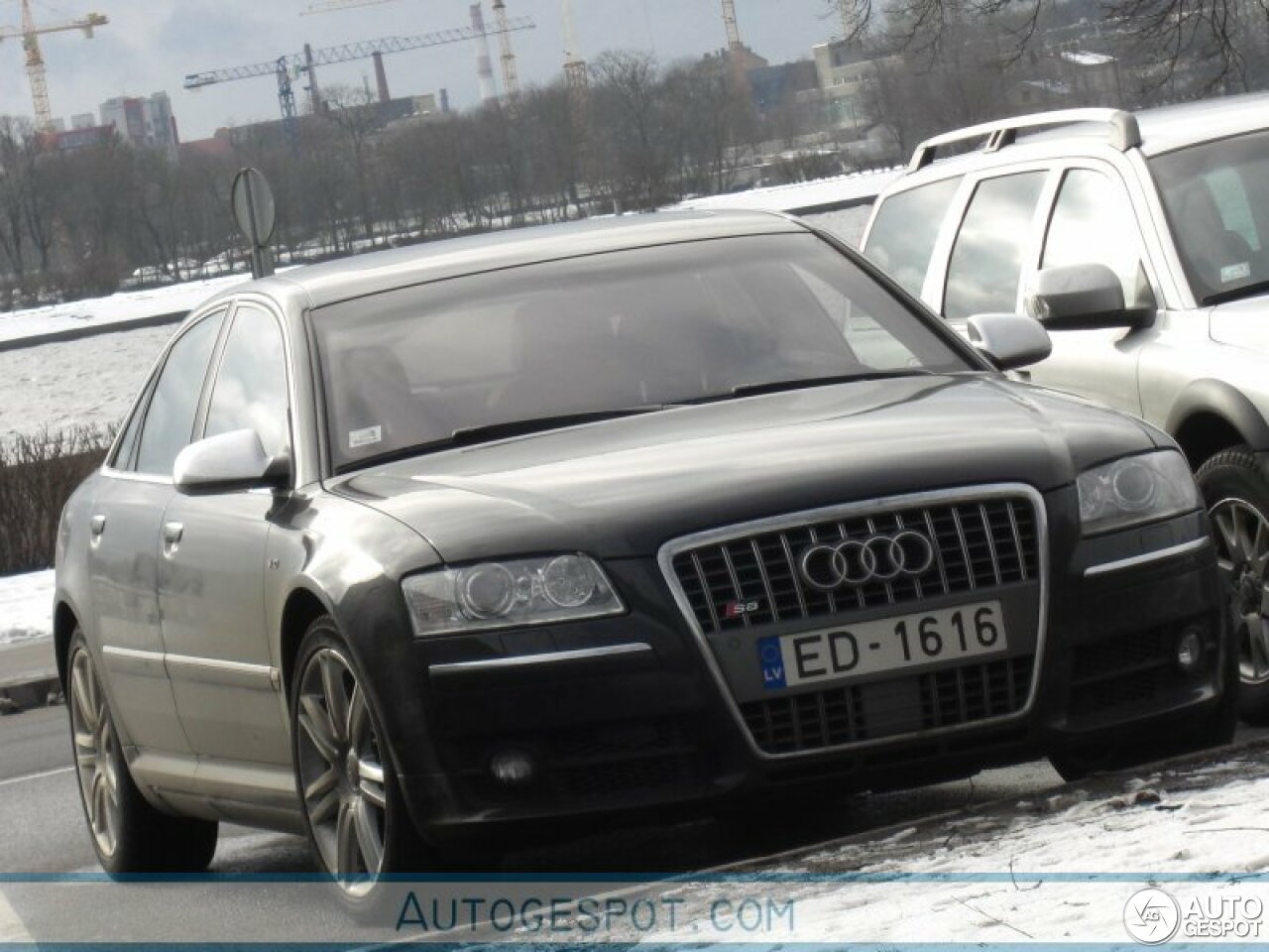 Audi S8 D3