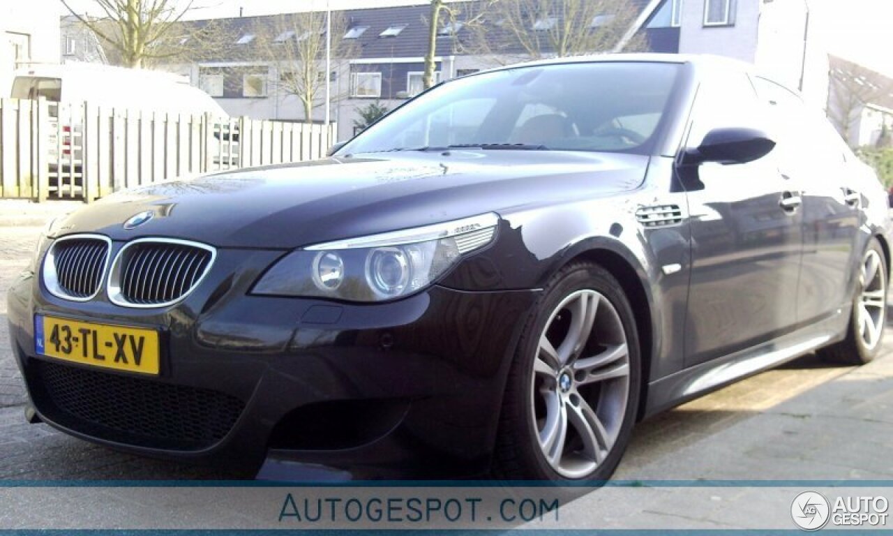 BMW M5 E60 2005