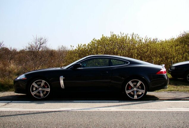 Jaguar XKR Portfolio