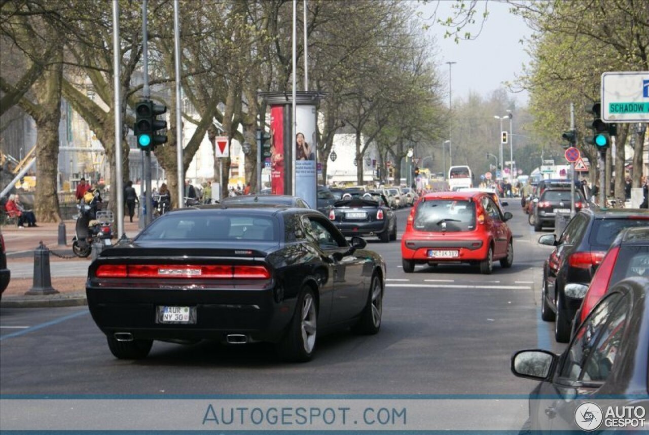 Dodge Challenger SRT-8