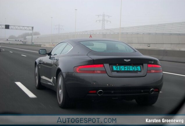 Aston Martin DB9